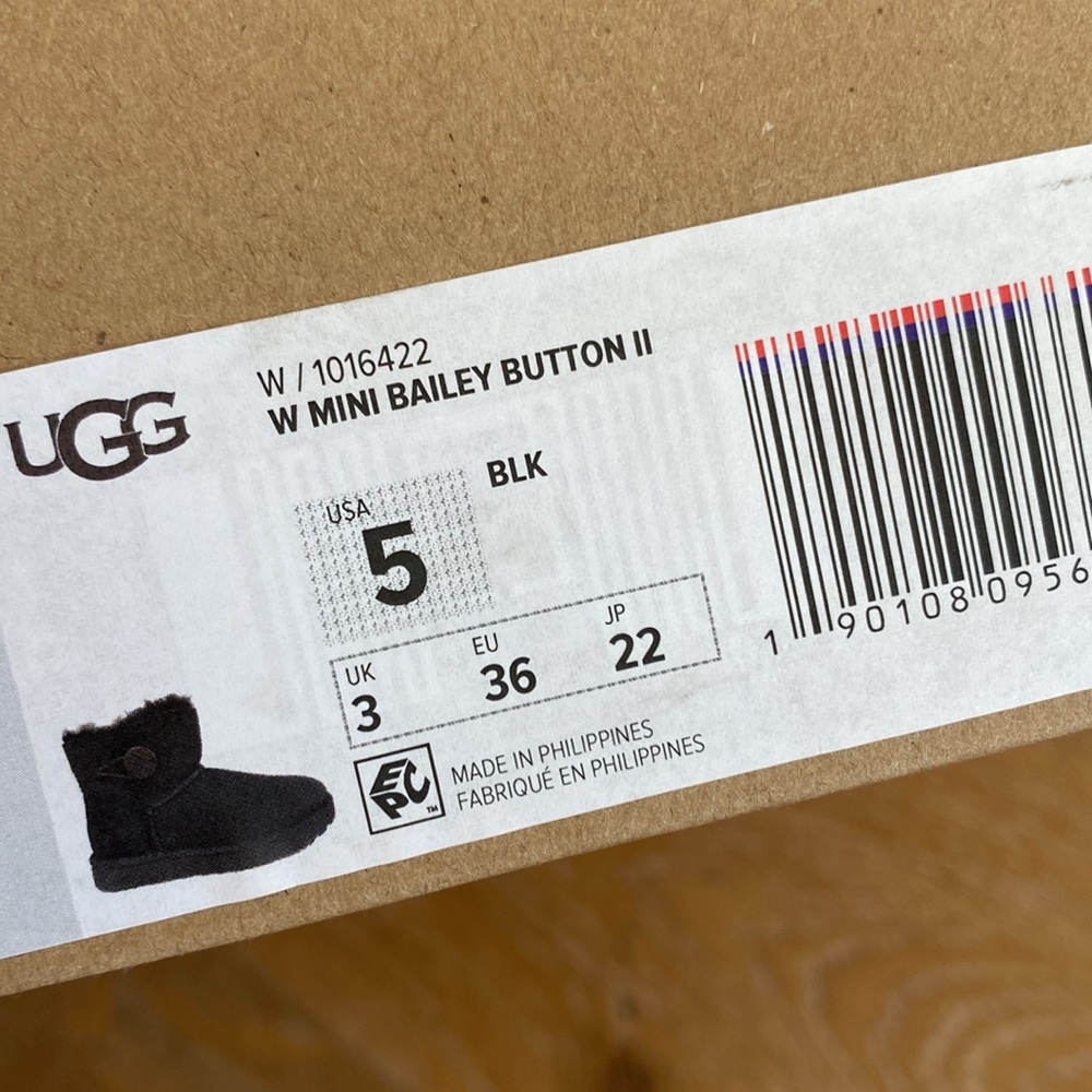 Uggs Womens Mini Bailey Button Ii (Size 5) - image 2